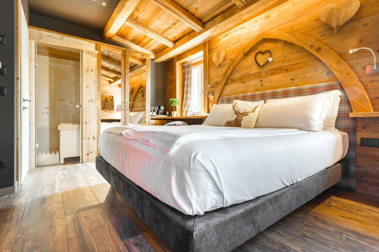 John Luxury Suites Folgaria Exteriör bild
