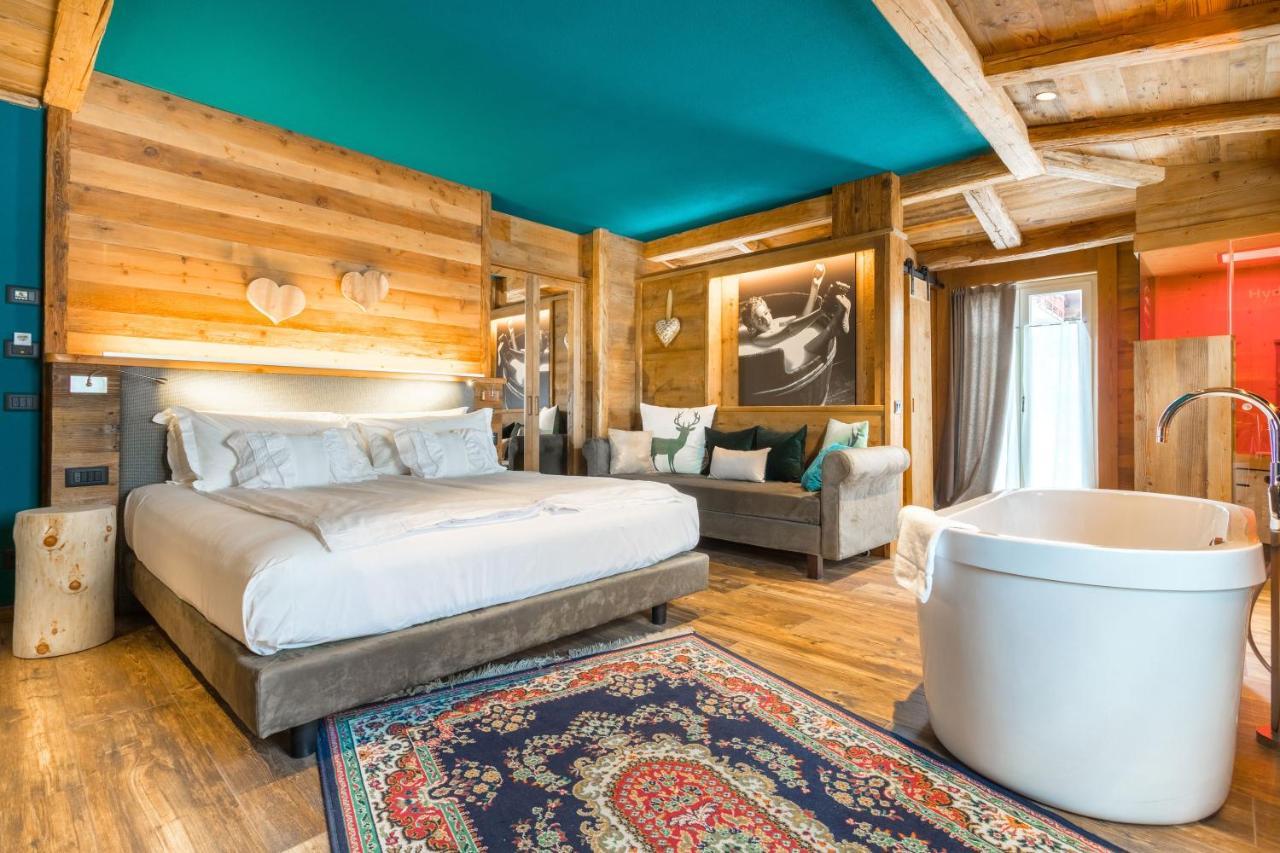 John Luxury Suites Folgaria Exteriör bild