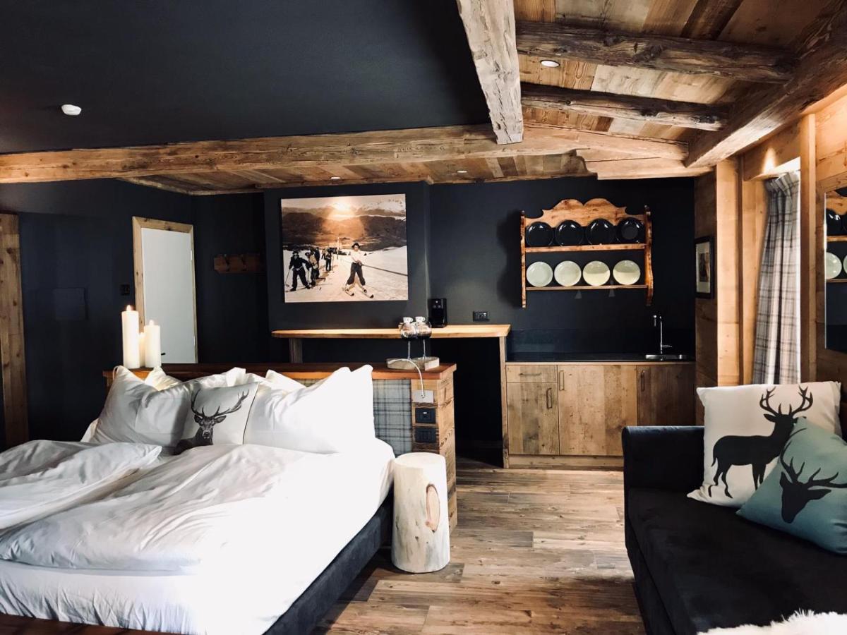 John Luxury Suites Folgaria Exteriör bild