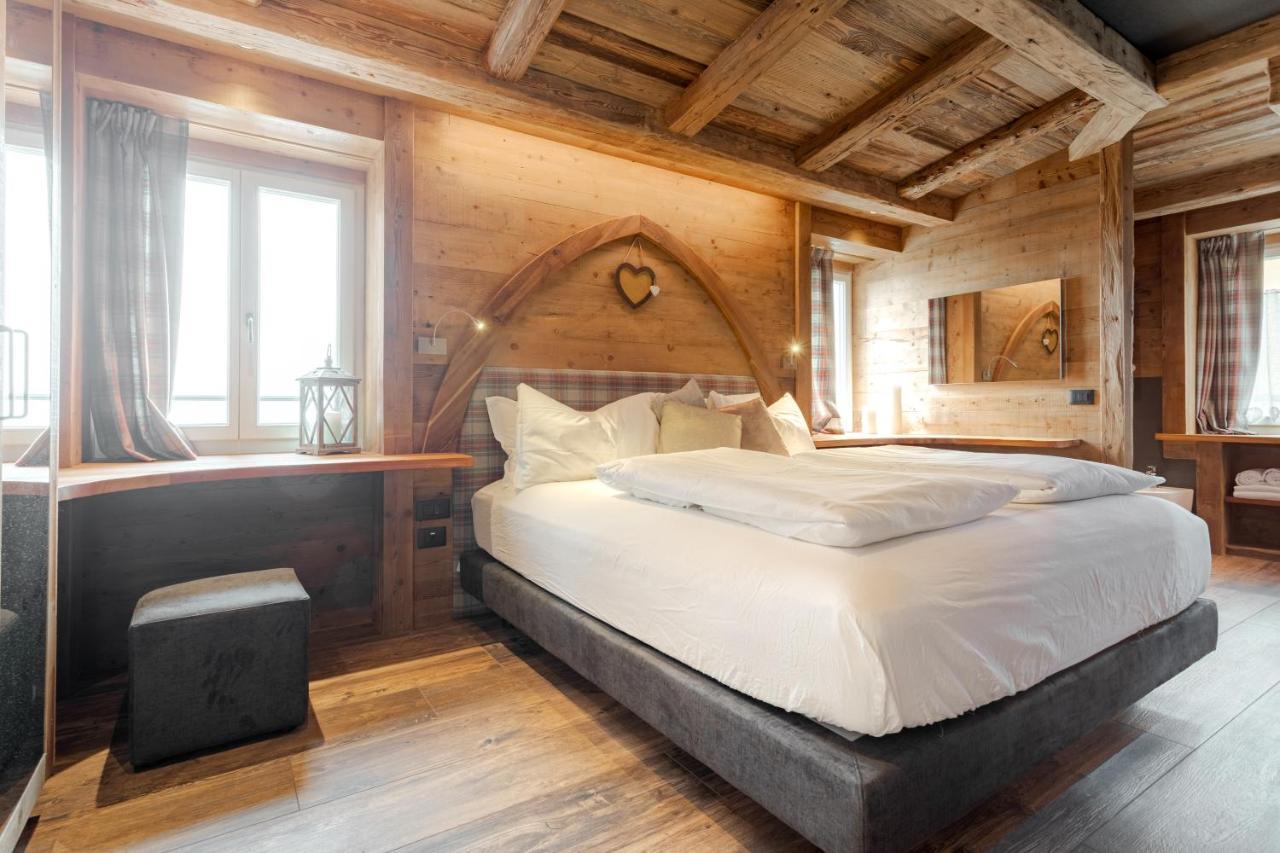 John Luxury Suites Folgaria Exteriör bild