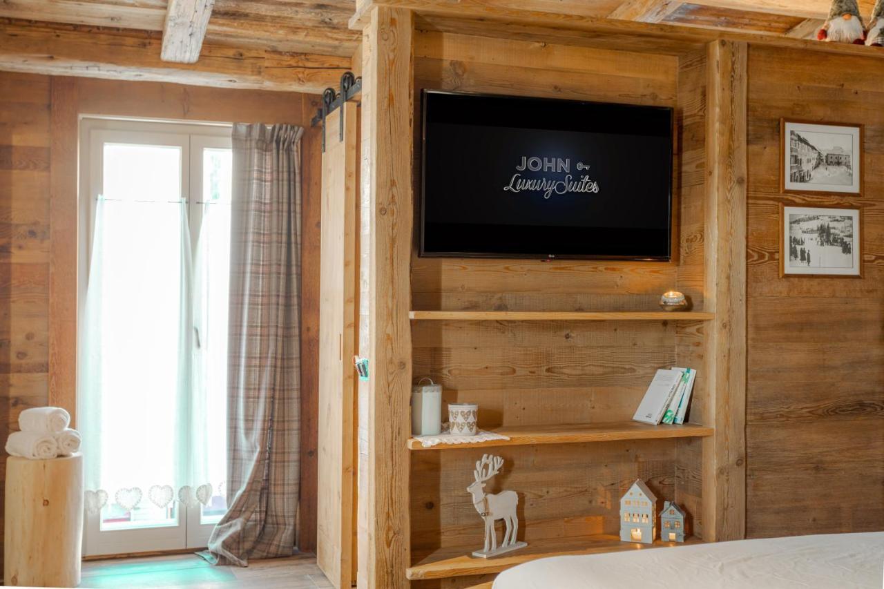 John Luxury Suites Folgaria Exteriör bild